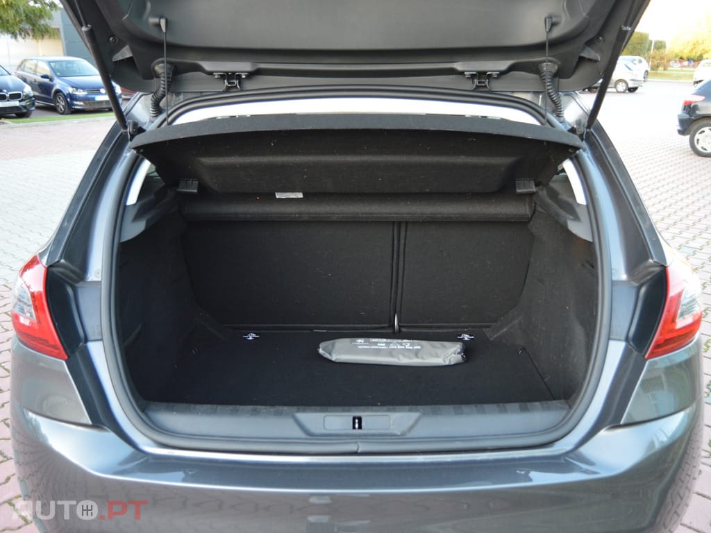 Peugeot 308 STYLE 1.5 BLUEHDI 100CV