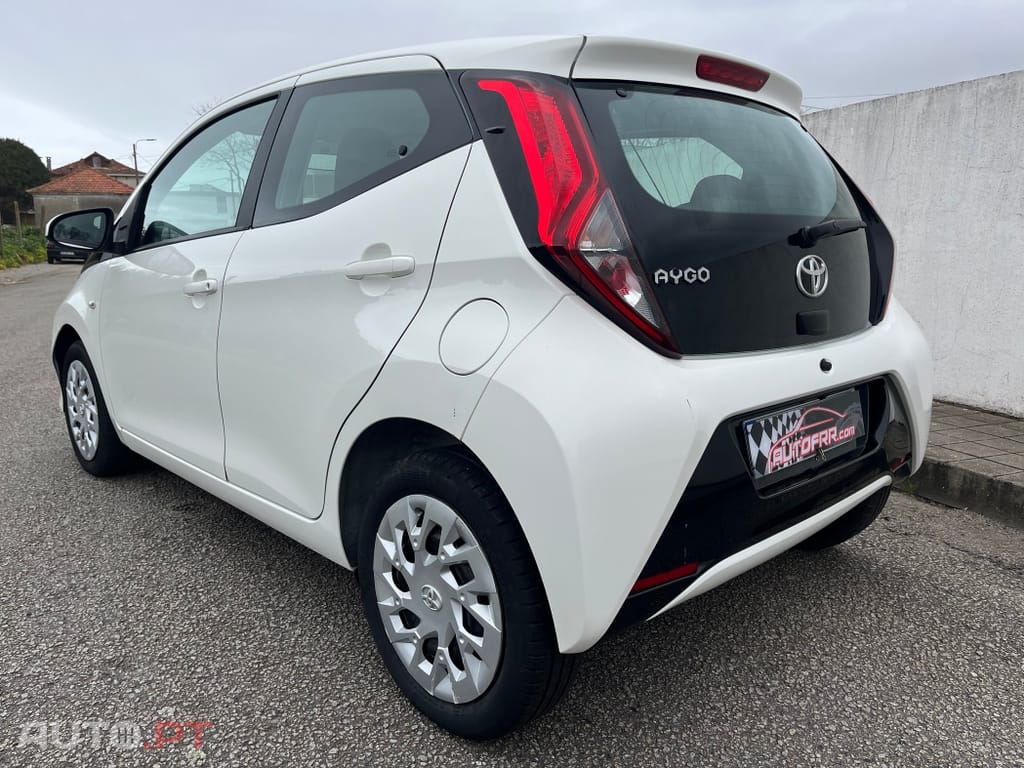 Toyota Aygo 1.0 X-Play+X-Touch