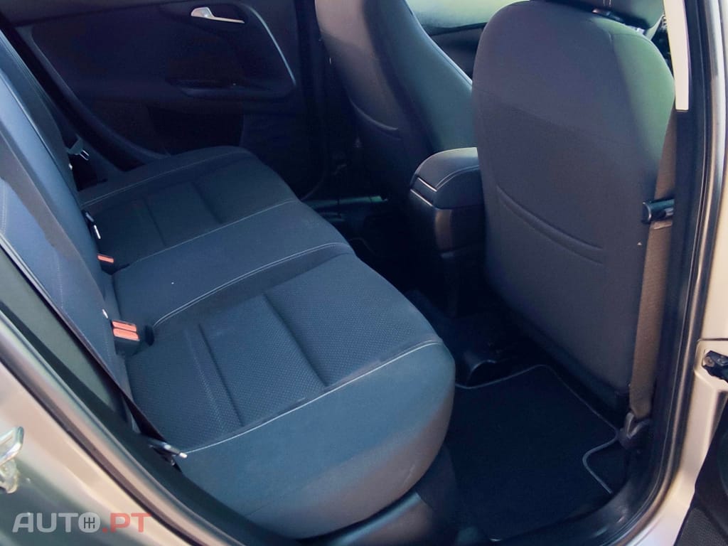 Fiat Tipo 1.3 M-Jet Lounge Tech