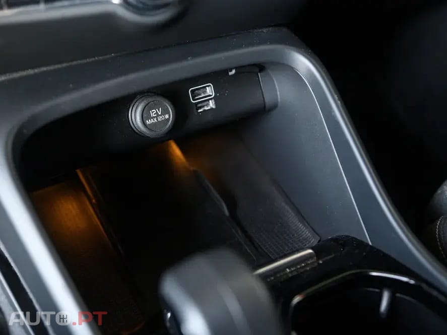 Volvo XC40 1.5 T2 Plus Dark Auto