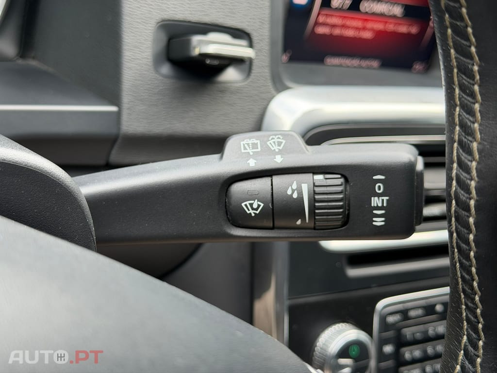 Volvo V60 2.0 D2 R-Design