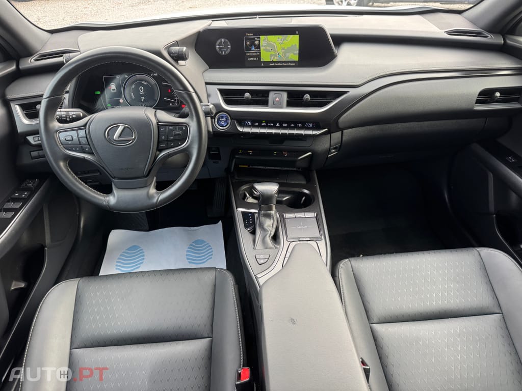 Lexus UX Special Edition (LCA)