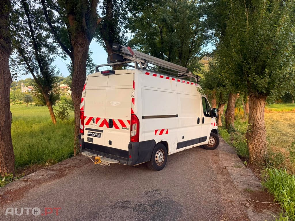 Peugeot Boxer 2.0 BlueHDi 330 L2H2 Premium