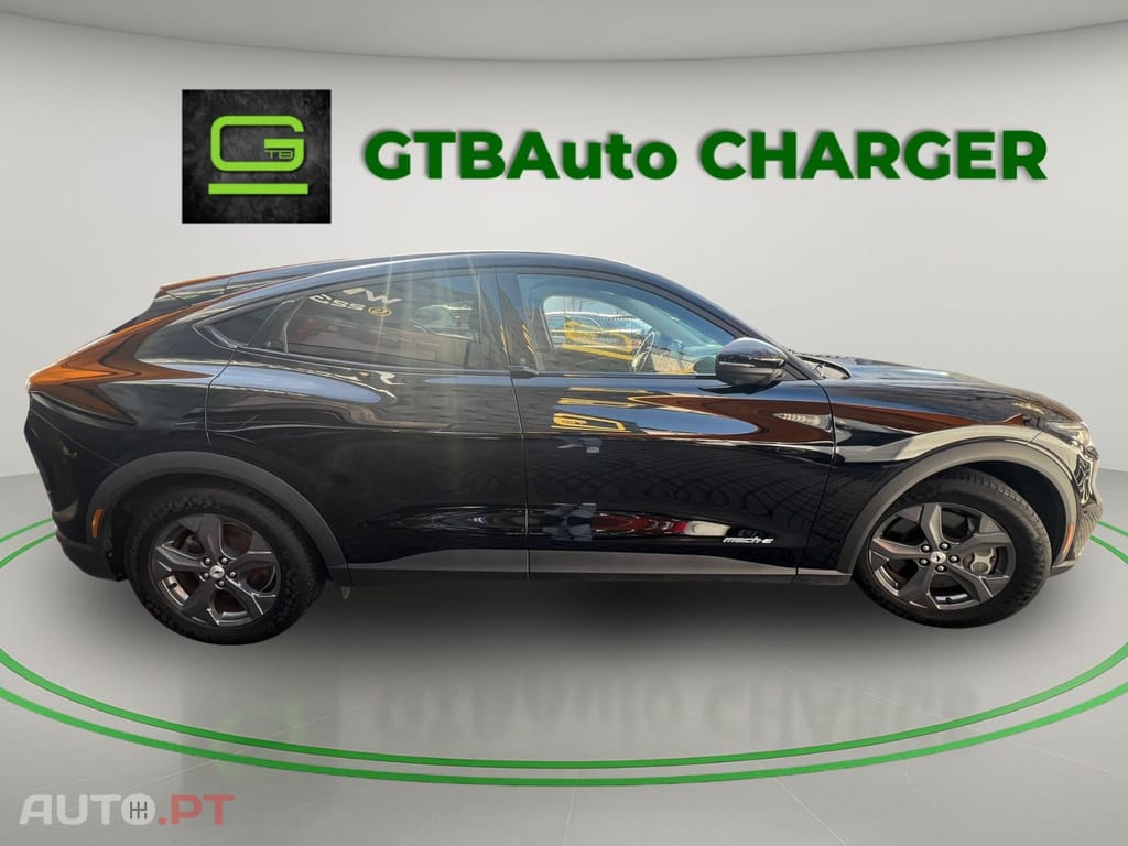 Ford Mustang Mach-E 75.7 kWh Premium AWD