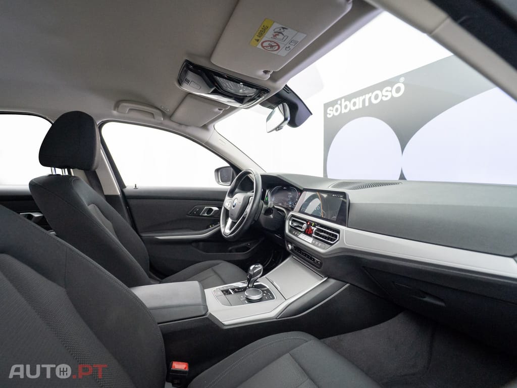 BMW 330 e Auto