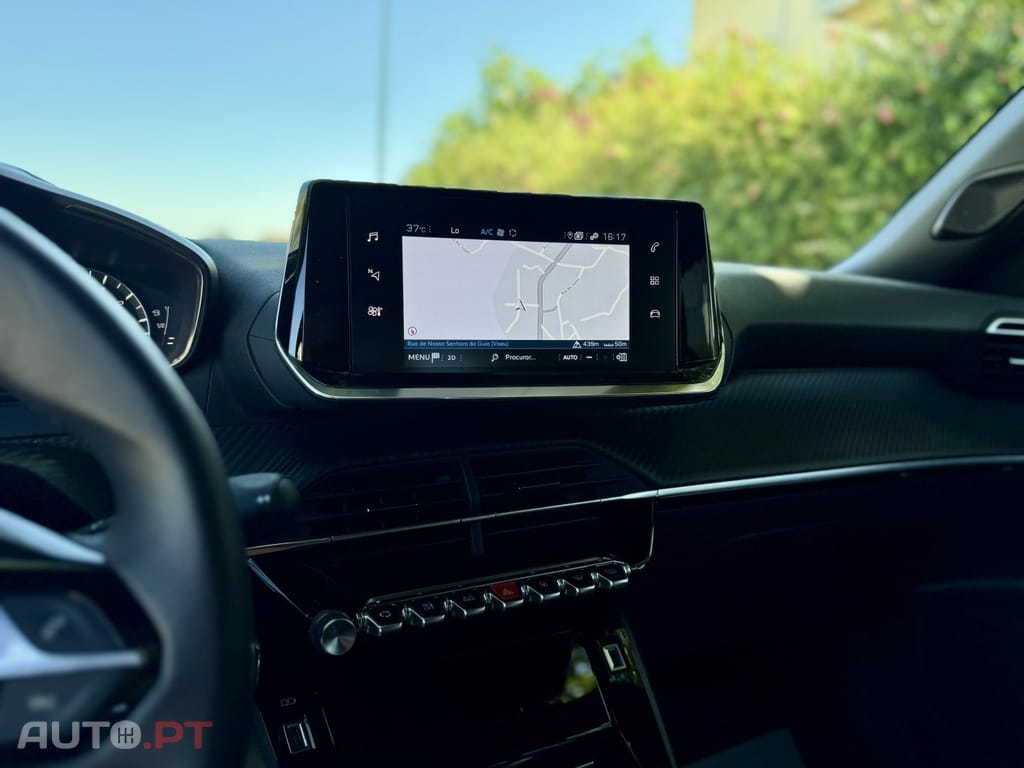 Peugeot 2008 PureTech 100 Allure