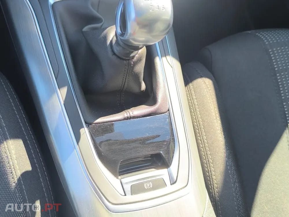 Peugeot 308 1.6 BlueHDi Allure J17