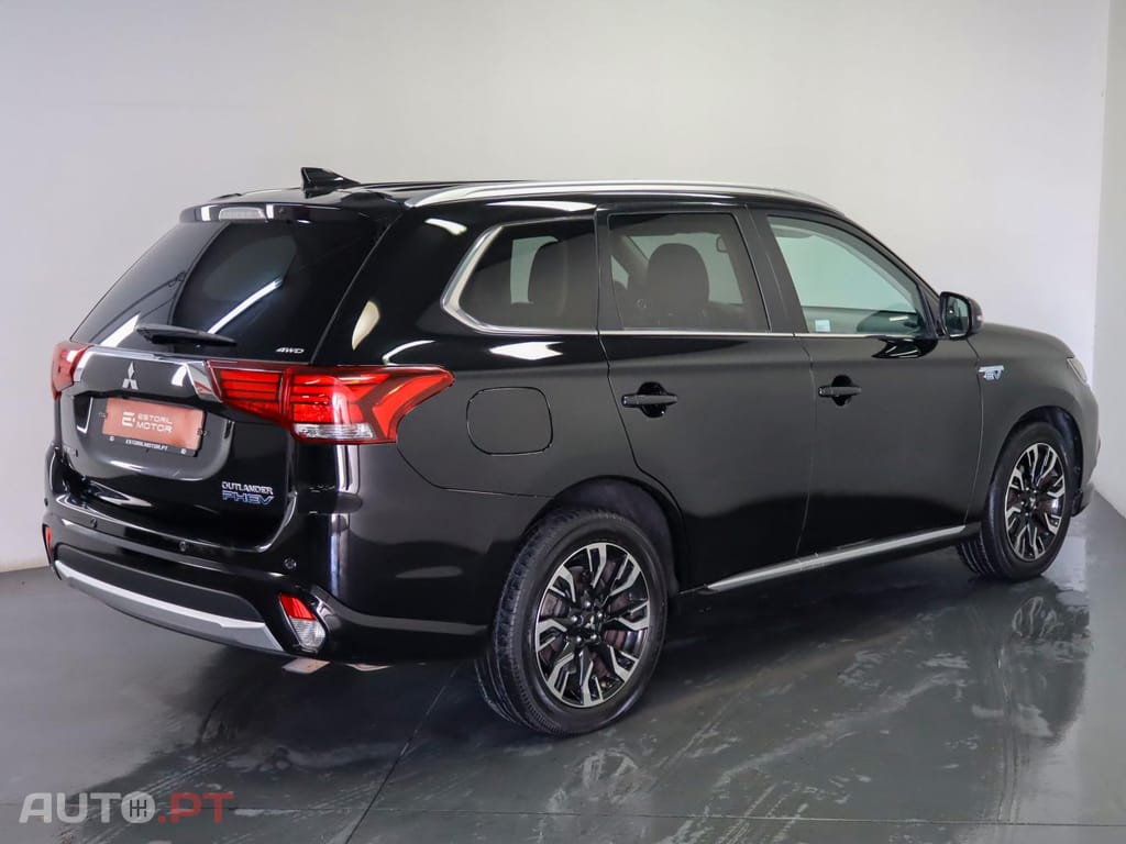 Mitsubishi Outlander 2.0 Mivec PHEV Intense Navi