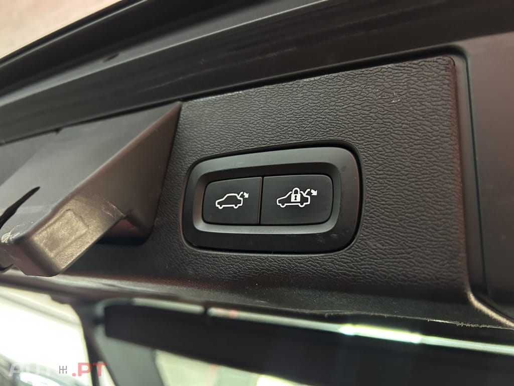 Volvo XC60 2.0 T6 PHEV Inscription Expression AWD