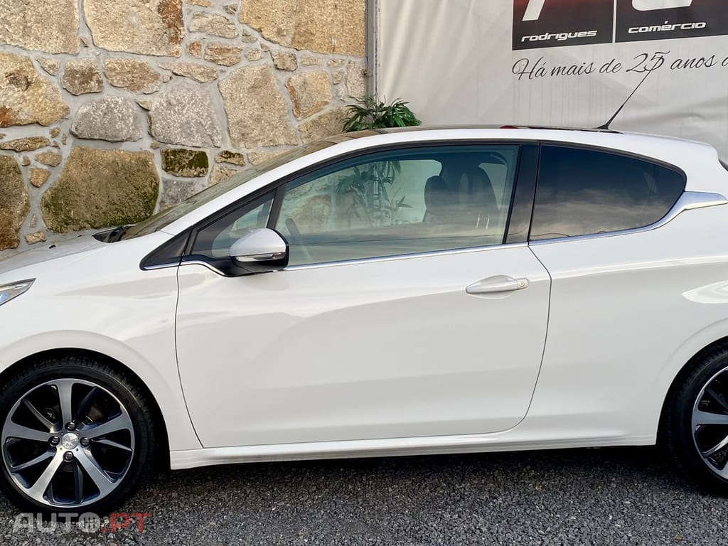 Peugeot 208 1.6 BlueHDi GT Line