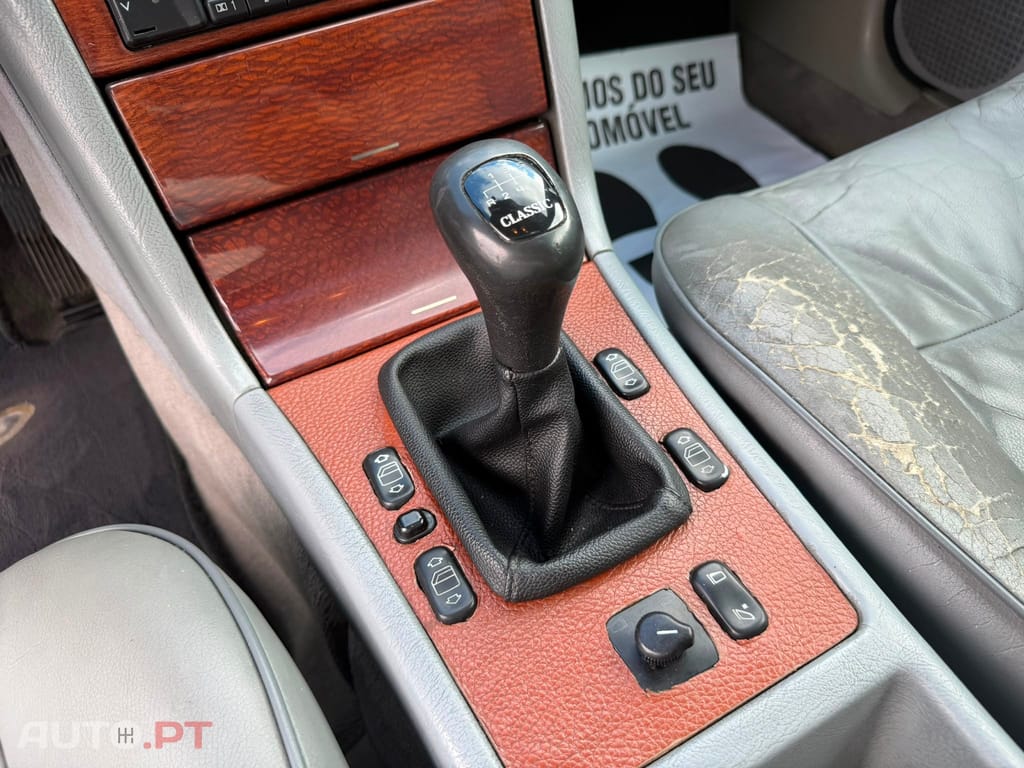 Mercedes-Benz E 220 D Classic