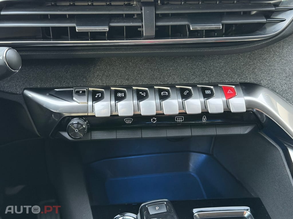 Peugeot 3008 1.6 Hybrid Allure e-EAT8