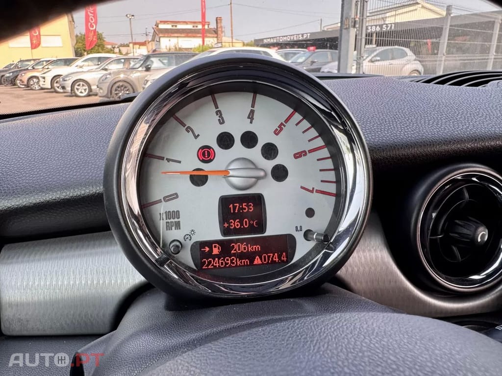 MINI Cooper Cooper D