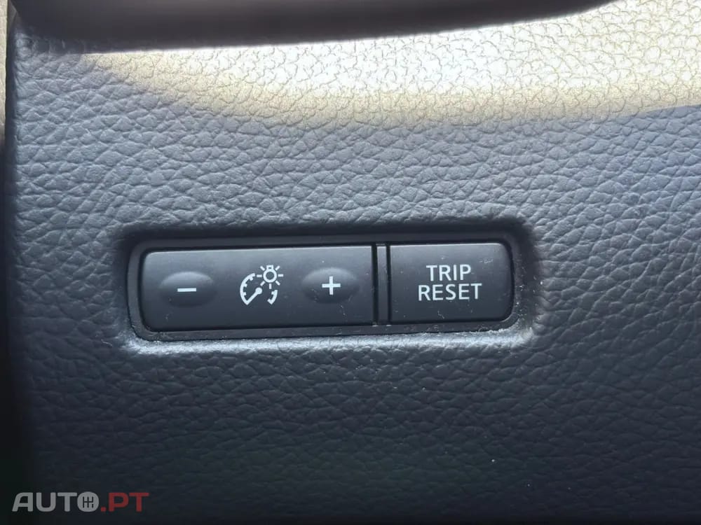 Nissan Qashqai 1.5 dCi Tekna Premium 17 Alcantara
