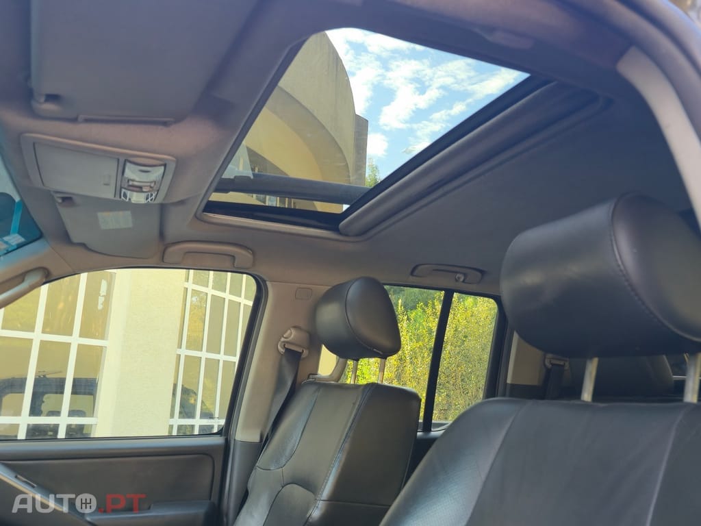 Nissan Navara 2.5 dCi CD LE Premium