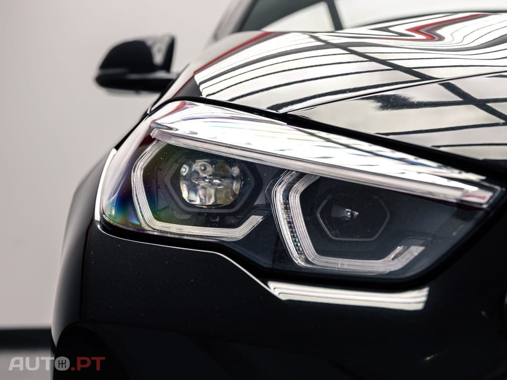 BMW 218 i Pack Desportivo M