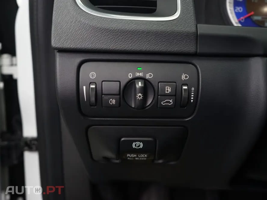 Volvo V60 1.6 D2 R-Design