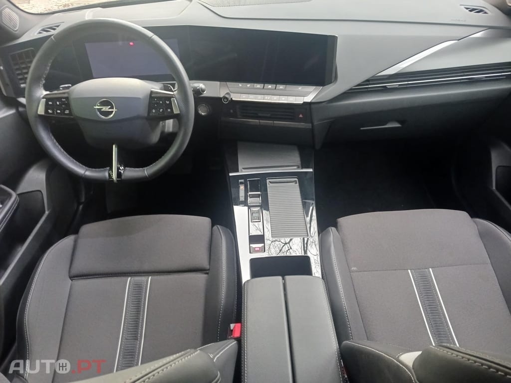 Opel Astra Sports Tourer 1.2 T Hybrid GS eDCT