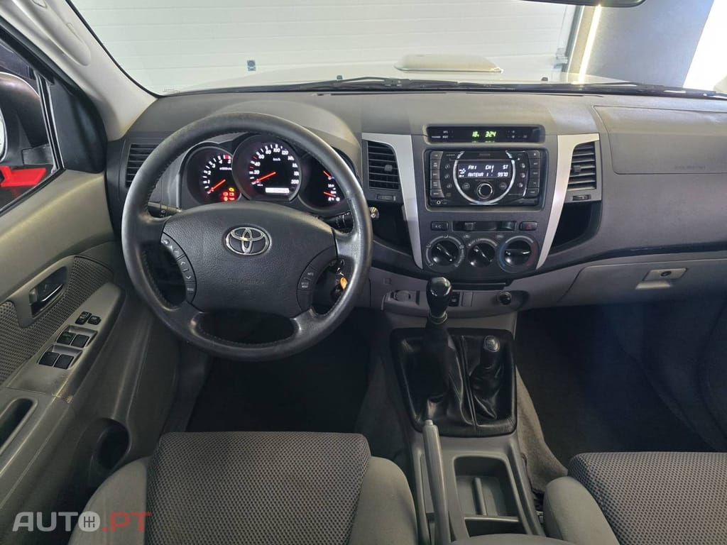 Toyota Hilux 2.5 D-4D 4WD CD AC