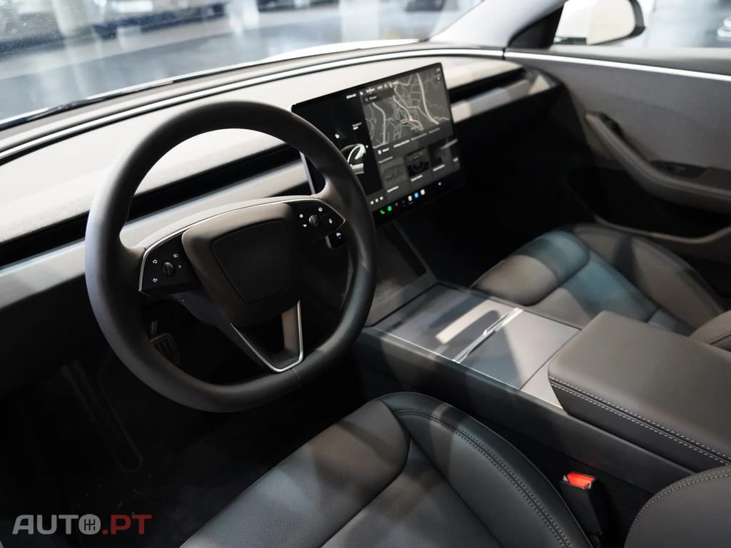 Tesla Model 3 Tração Traseira