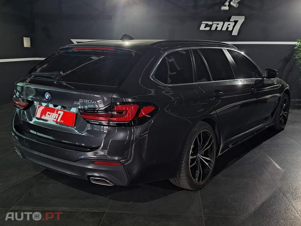 BMW 530 e Pack Desportivo M