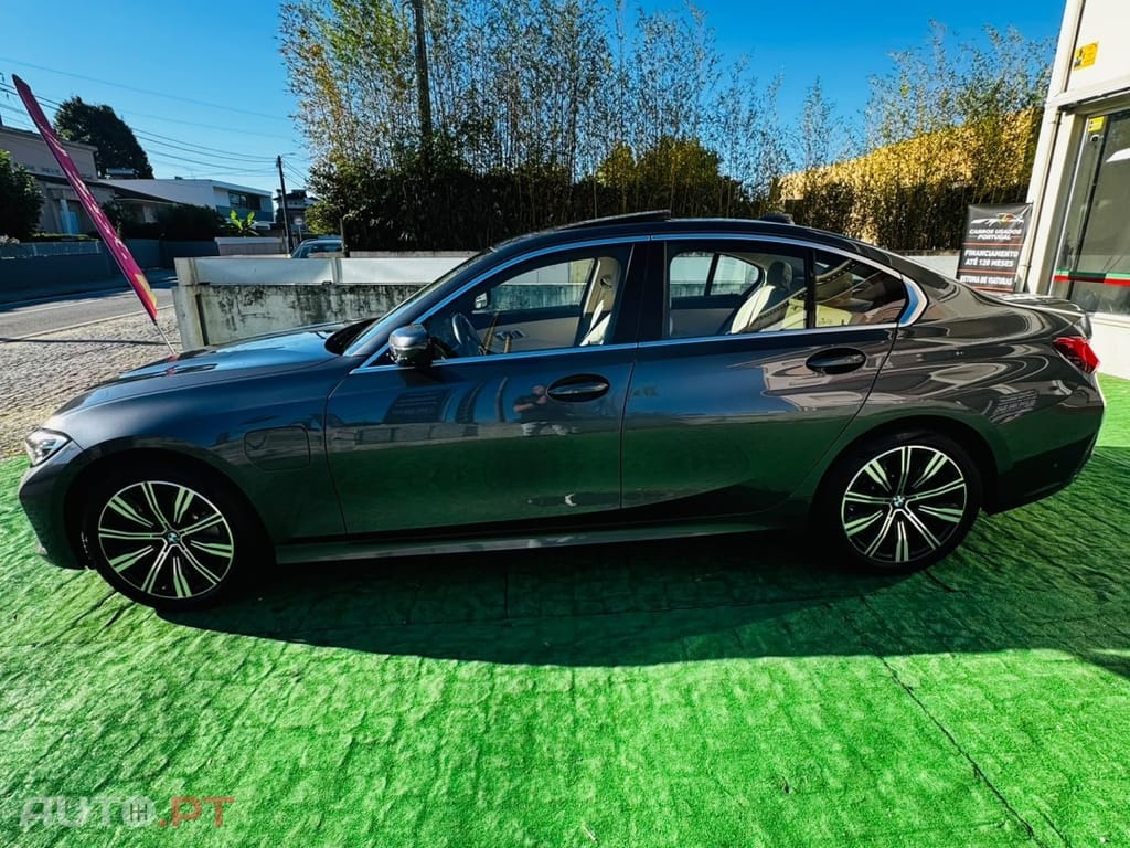 BMW 330 e Line Sport Auto