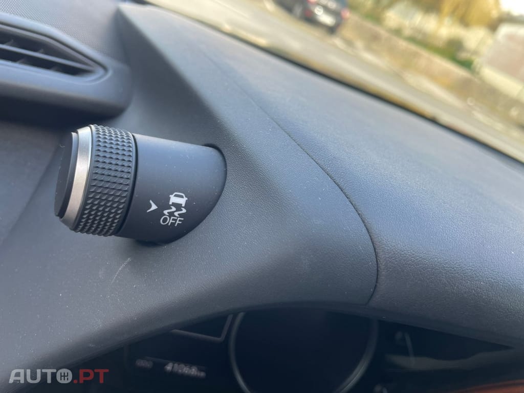 Lexus UX Sport — fotografia 28
