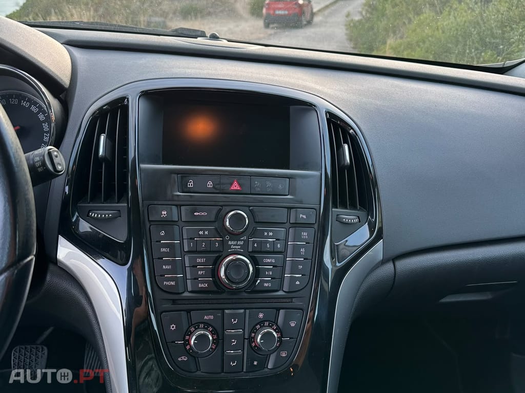 Opel Astra J