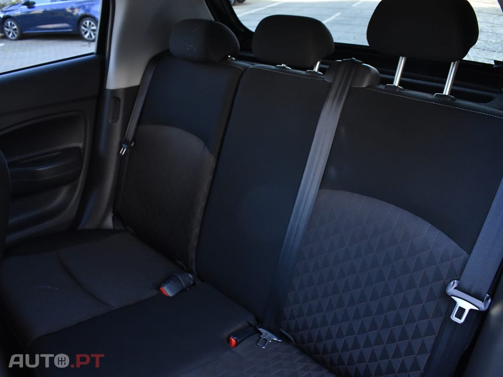 Mitsubishi Space Star 1.2 Intense Connect Edition