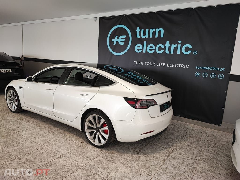 Tesla Model 3 Performance Tração Integral