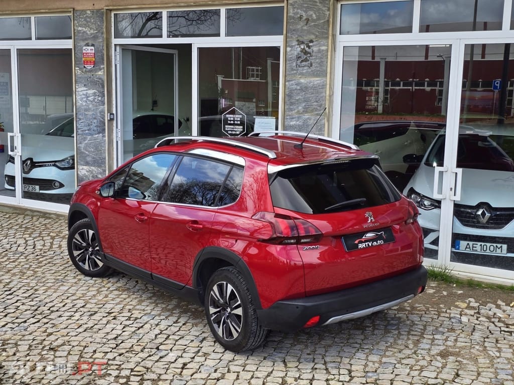 Peugeot 2008 1.2 PureTech Allure