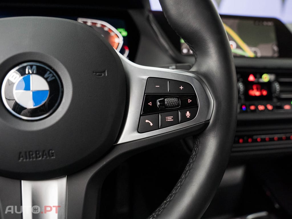 BMW 116 d Pack Desportivo M Auto