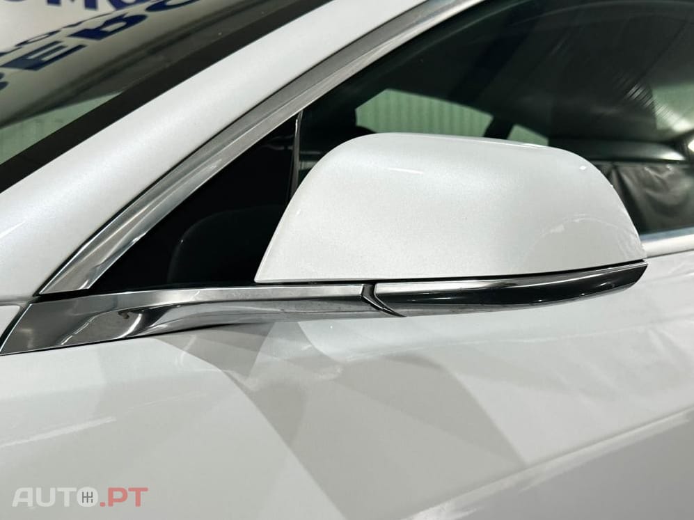 Tesla Model 3 Long-Range Dual Motor AWD