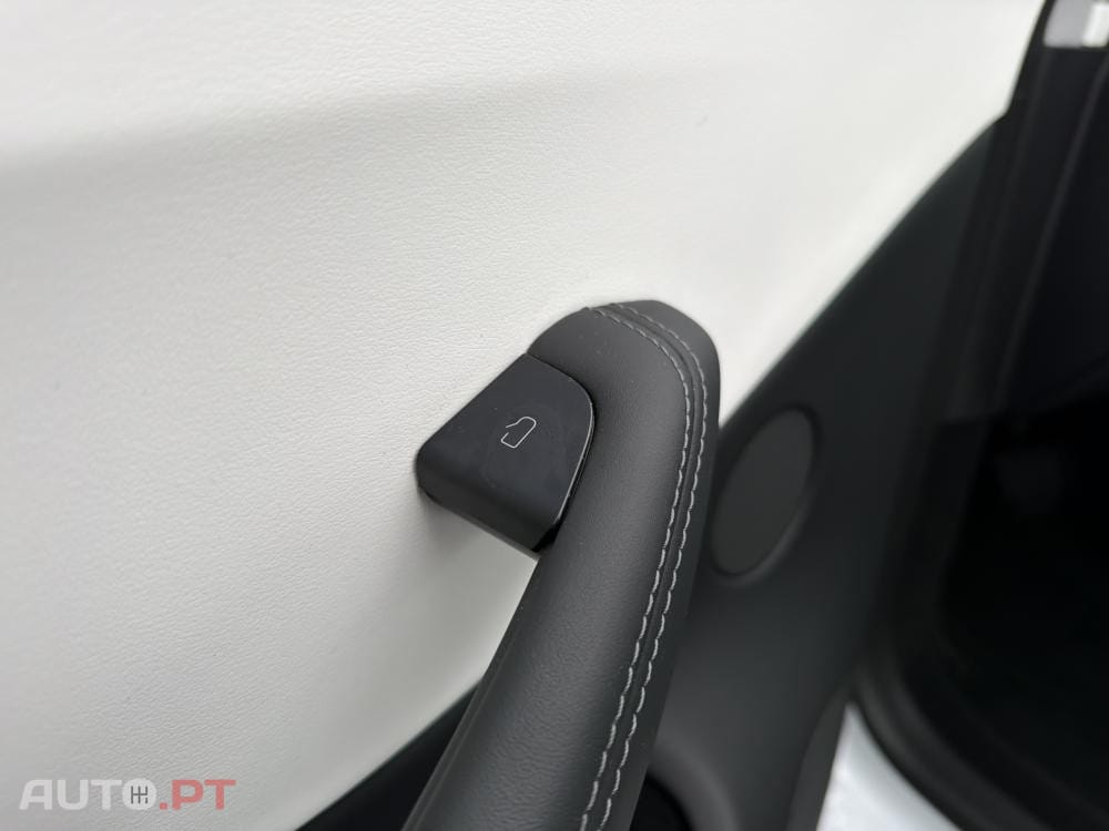 Tesla Model 3 Long Range Tração Integral Premium