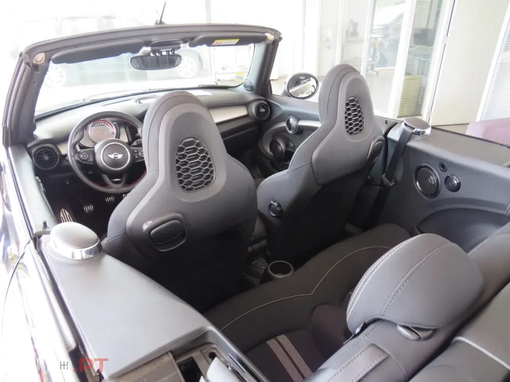 MINI Cabrio John Cooper Works