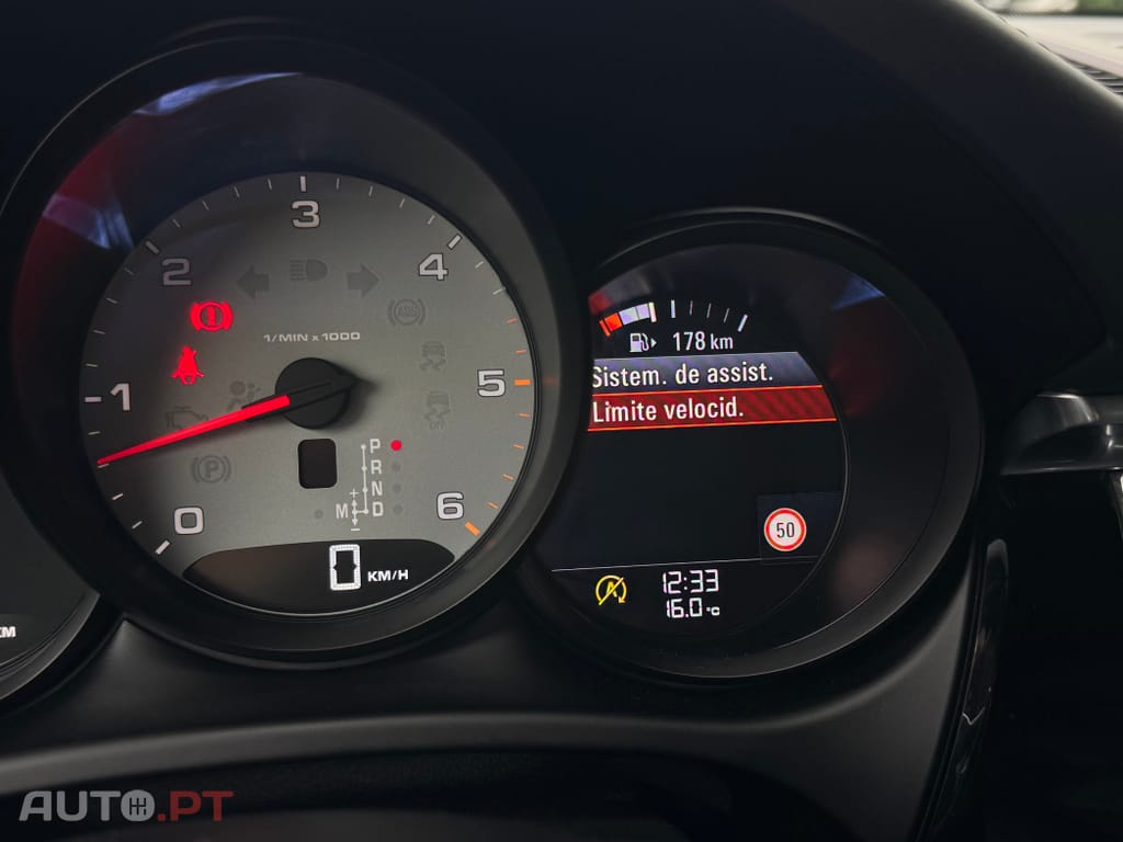 Porsche Macan S