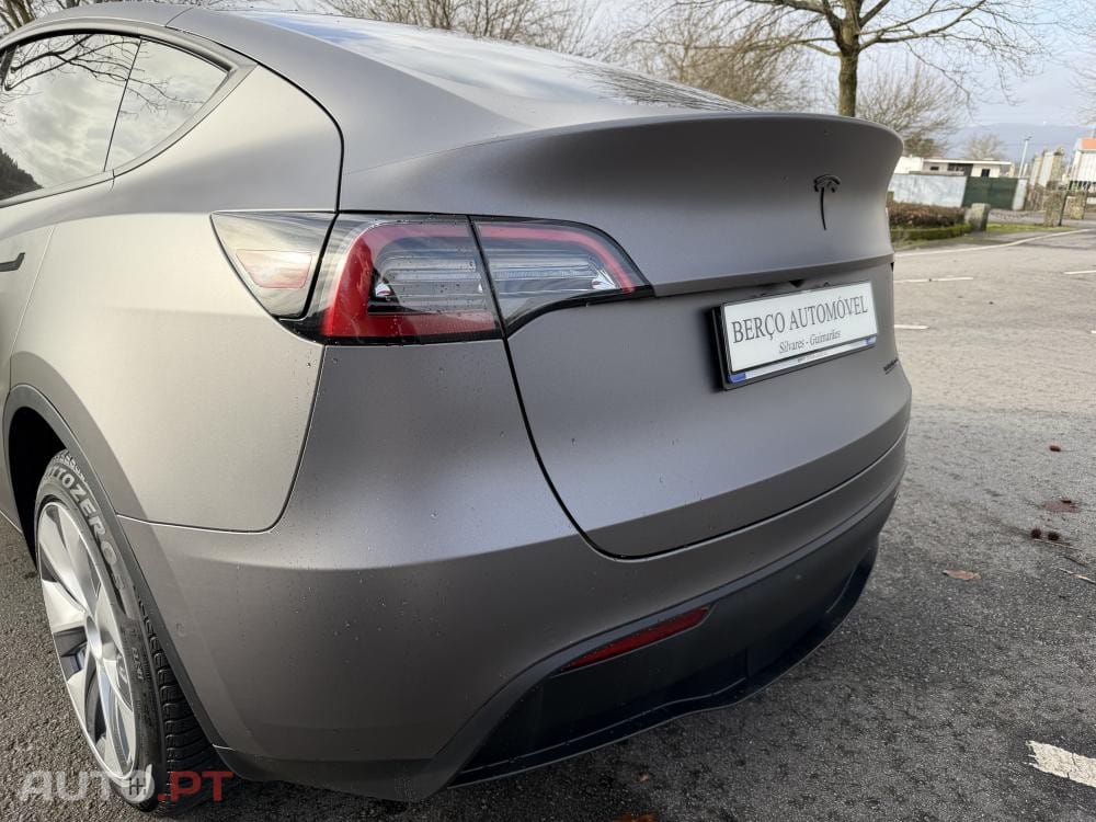 Tesla Model Y Long Range Dual Motor AWD