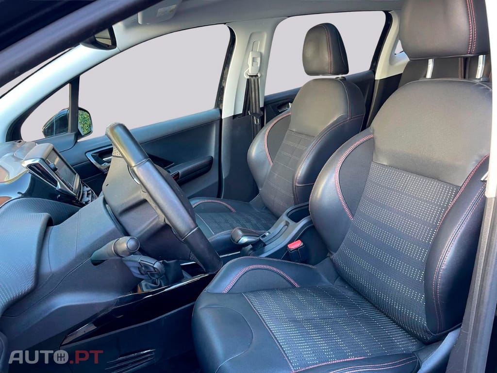 Peugeot 2008 1.2 e-THP GT Line