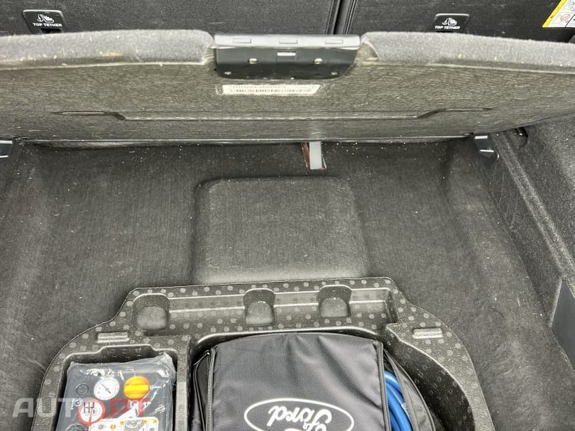 Ford Mustang Mach-E 75.7 kWh Base