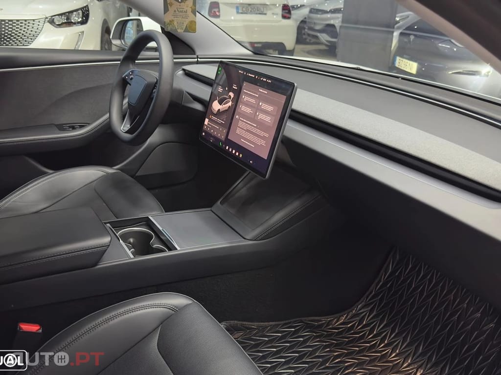Tesla Model 3 Tração Traseira