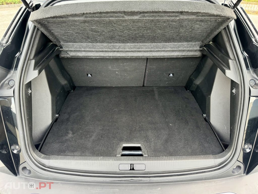 Peugeot 2008 1.5 BlueHDi Allure