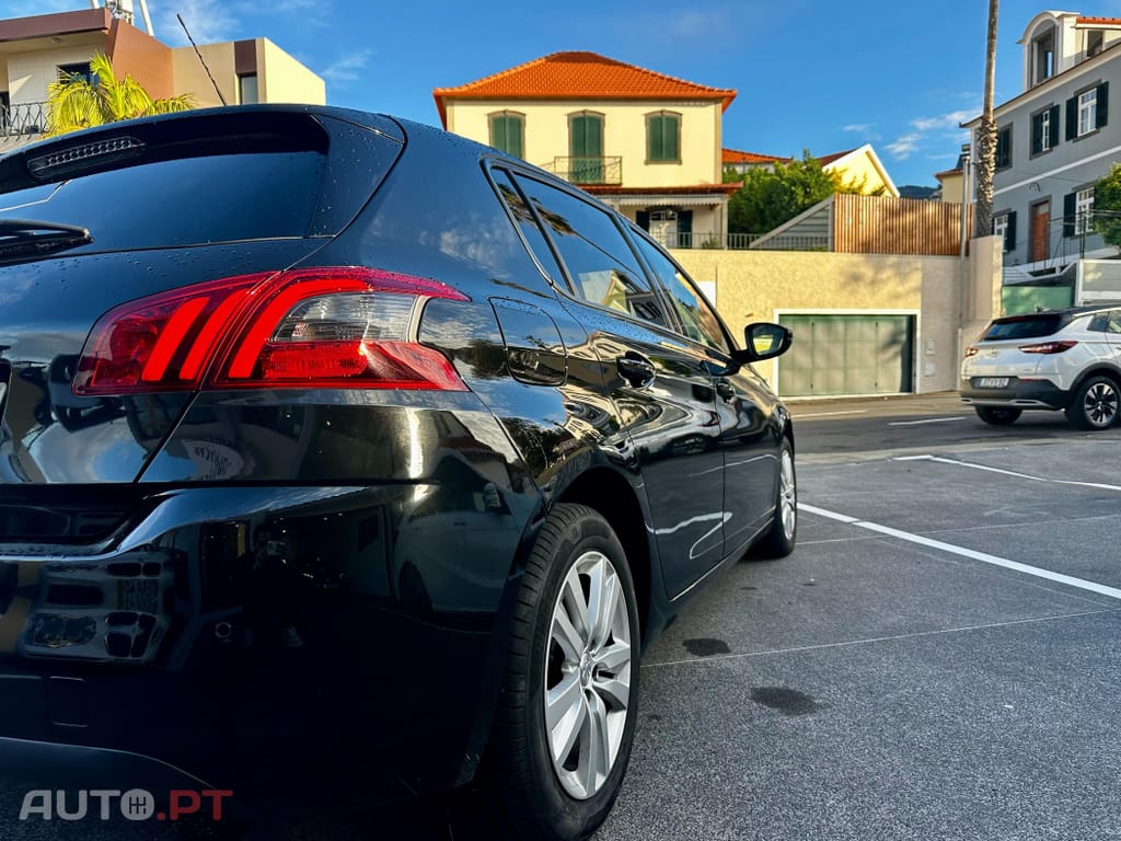 Peugeot 308 1.5 BlueHDi Style