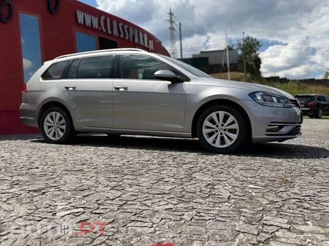 Volkswagen Golf 1.6 TDI Confortline