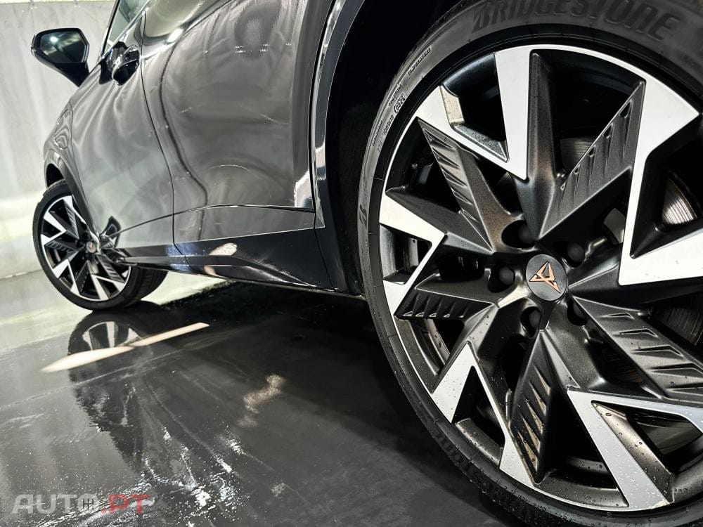 Cupra Formentor 1.5 e-Hybrid DSG VZ Black Edition