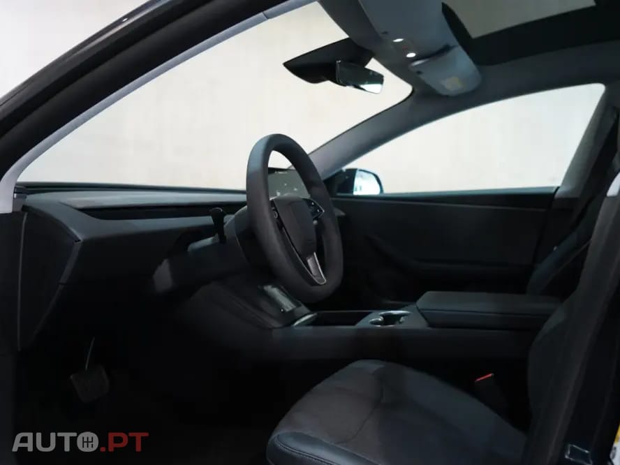 Tesla Model 3 Tração Traseira