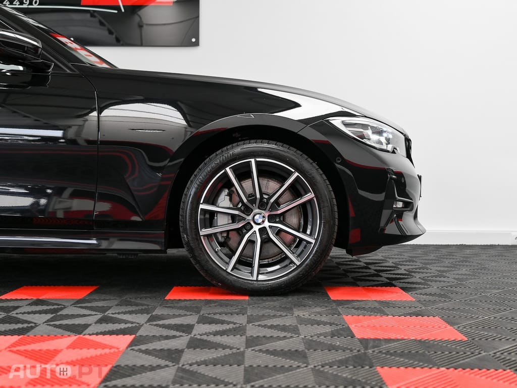 BMW 330 e Touring Line Sport Auto