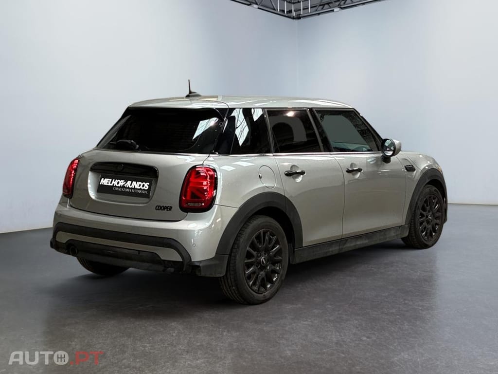 MINI Cooper Essential