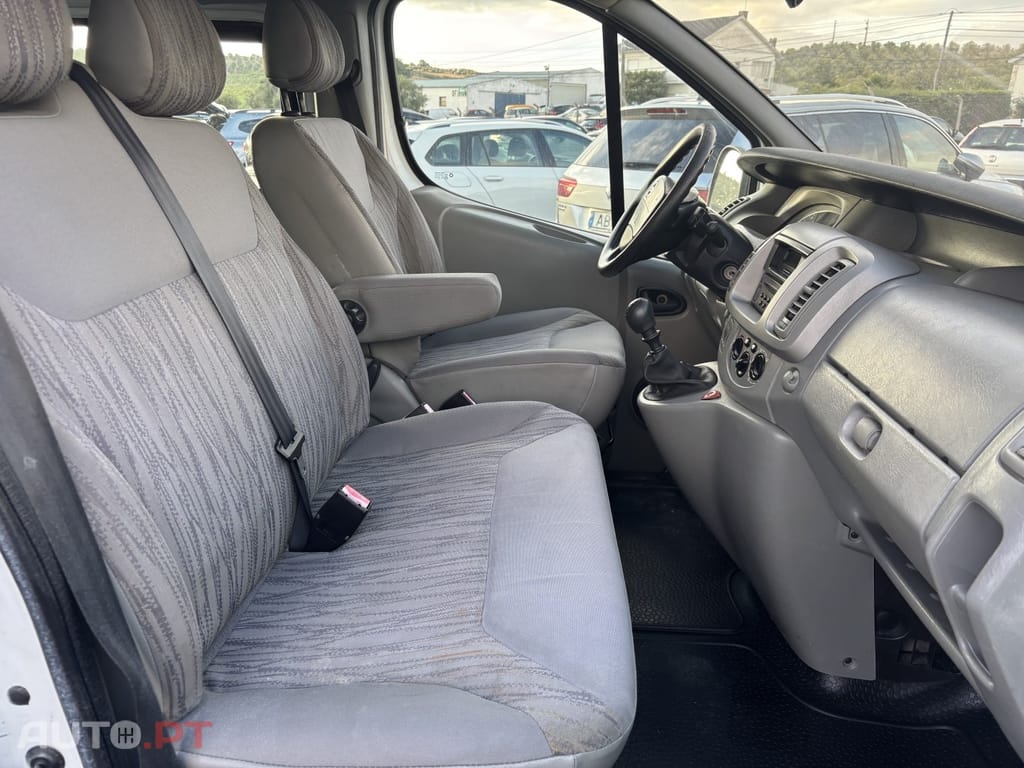 Nissan Primastar 2.0 dCi L1H1 2.7 115 Pre.+PC+AA