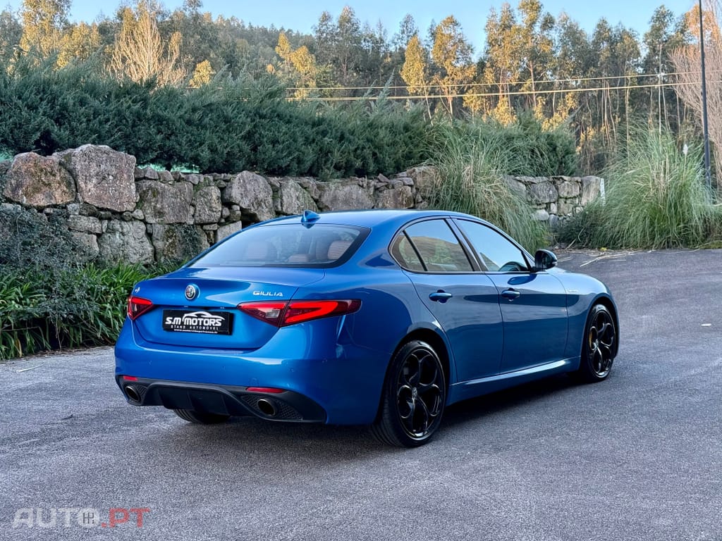 Alfa Romeo Giulia 2.0 Turbo 16V AT8-Q4 Veloce