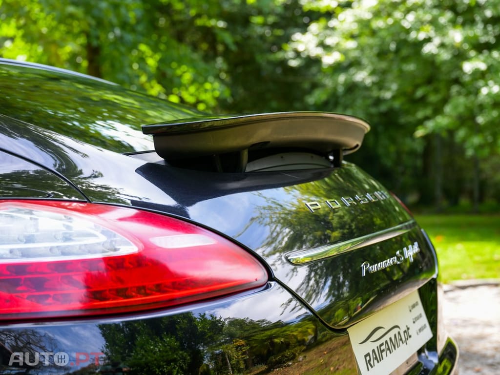 Porsche Panamera S Hybrid J19